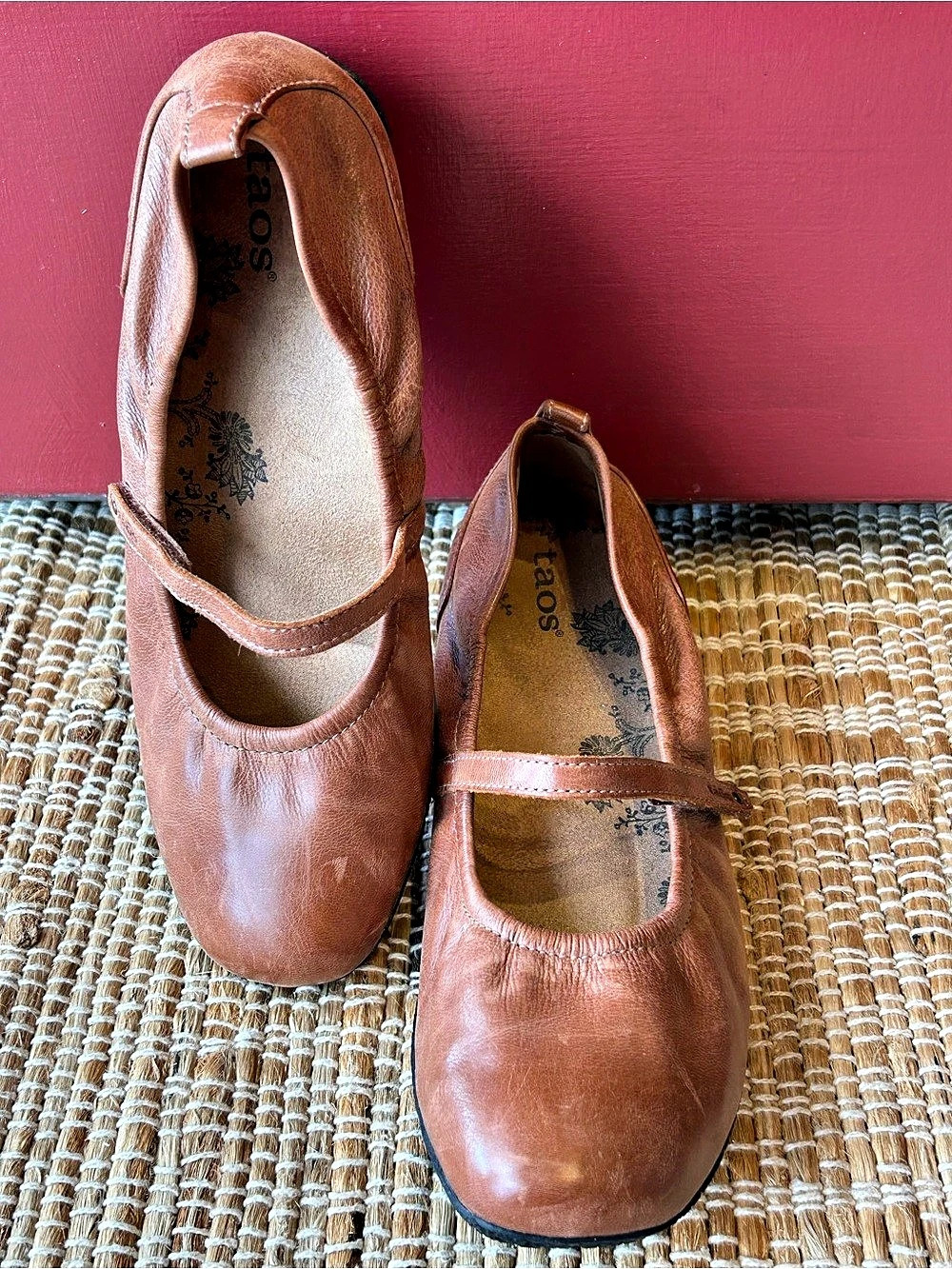 Taos Balance s7.5 Mary Jane Flats in Brown